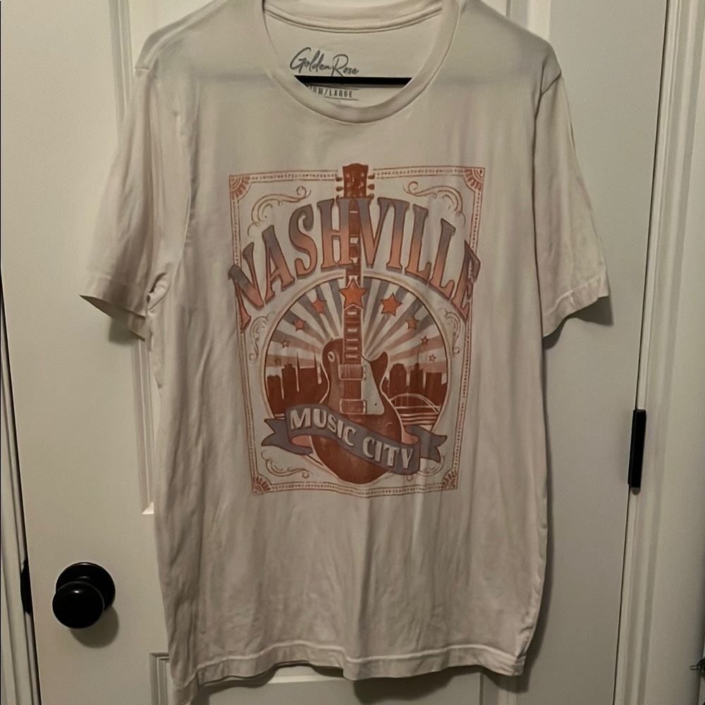 Nashville Music City Graphic Shirt Short Sleeve Tee in Offwhite and Rust in M/L